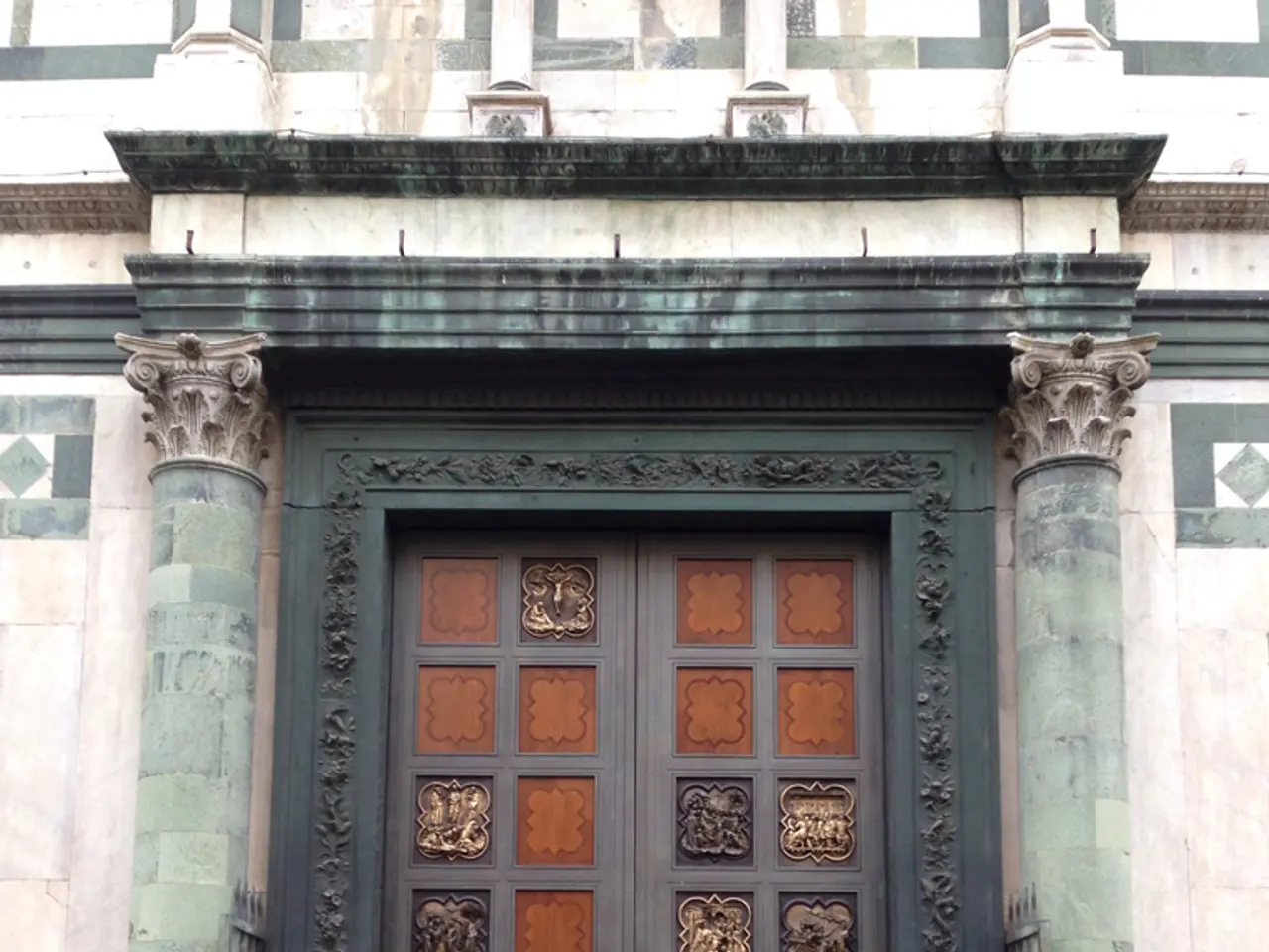 Intensive Four-Day Classroom Sessions with Hands-On Training