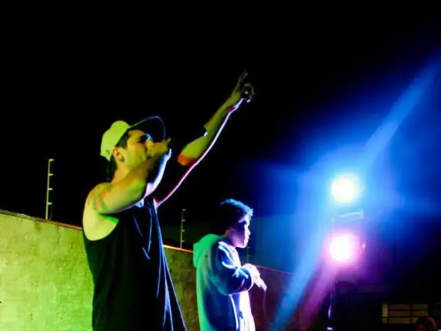 Are Bose Surround Speakers Dependent on Power Connection?