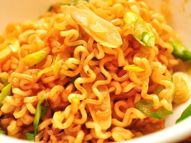 Shirataki Noodles Explored: Unveiling 6 Health Advantages, Nutritional Information, and Suggested...