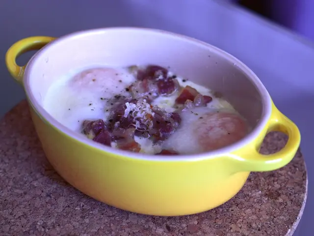 DIY Yellowjacket Trap for a Budget-Friendly Solution to Guard Picnics and Summer Gardens Gatherings...