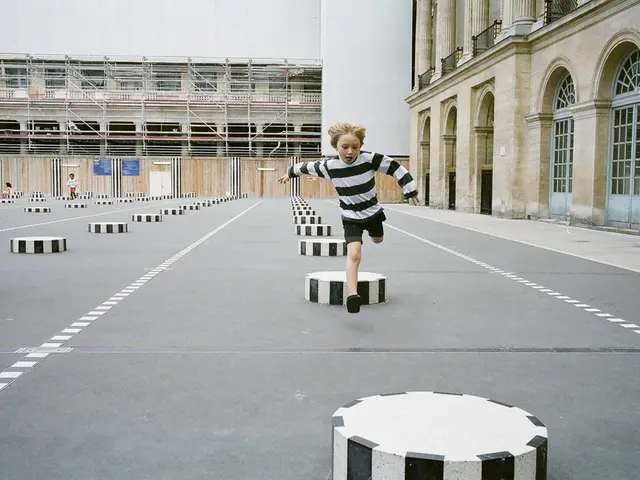 New sports facility and playground installed at primary school situated in Pankow's floral district